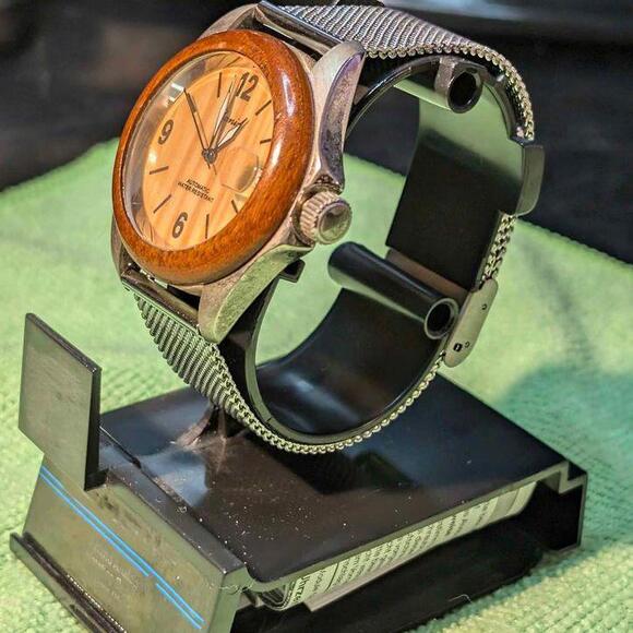 1990's Never Worn Canix (Lanix) Wood Grain Automatic Mechanical Glow Hands - Picture 3 of 7
